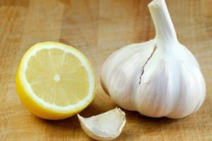 treatment of varicose veins hoods of garlic and lemon